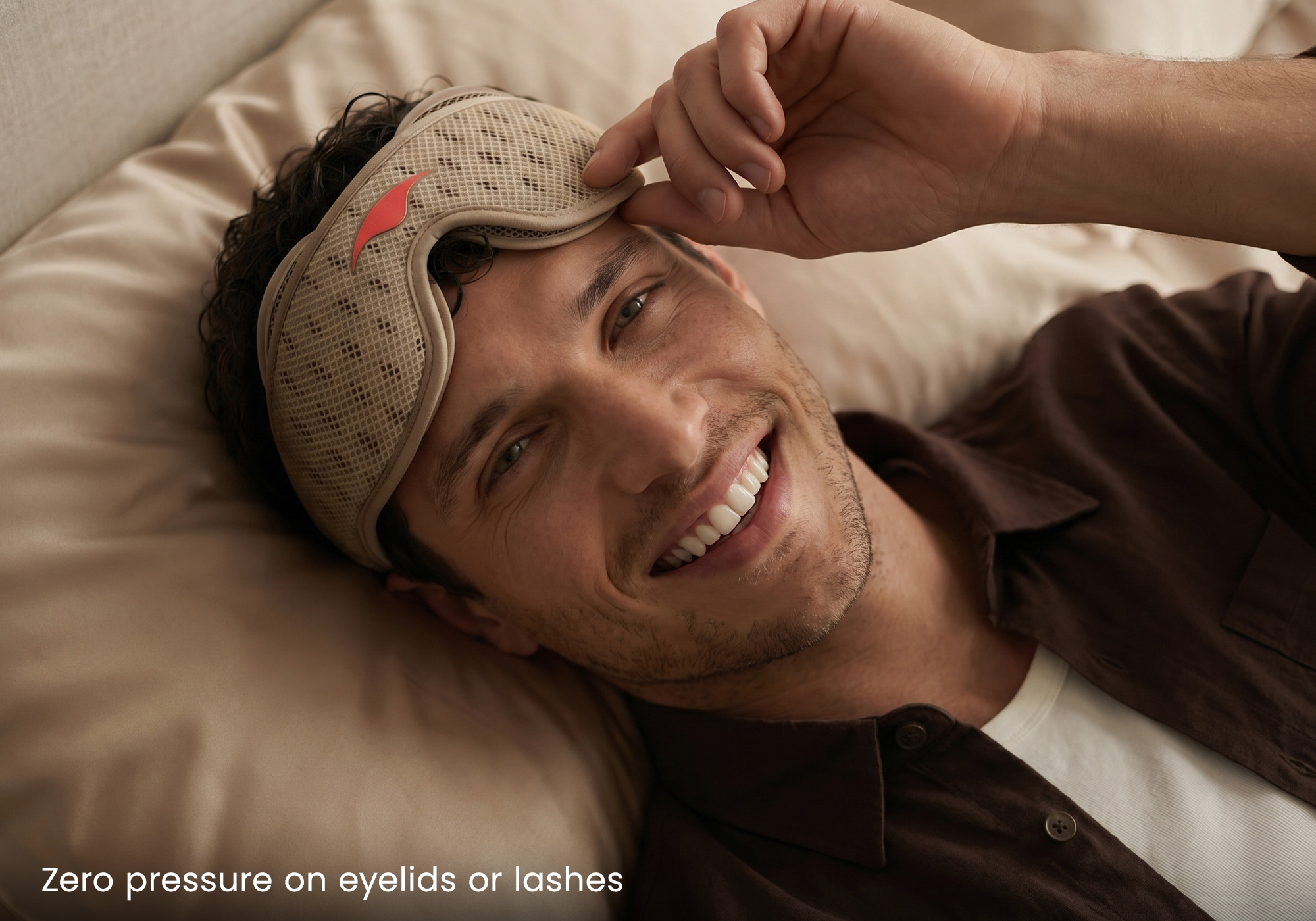 Manta PRO Sleep Mask - Tranquil Taupe - Media 9 of 17